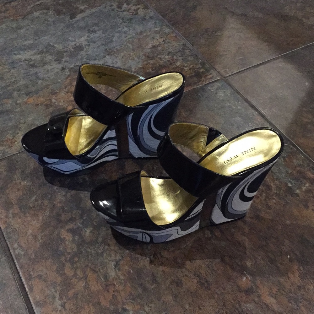 Vinyl print wedges